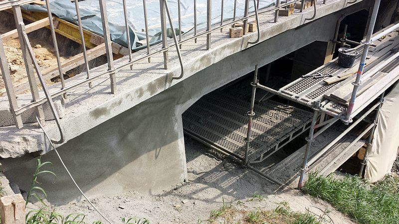 Brücke Osten - fertig geputzt